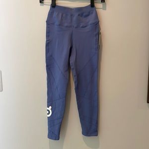 Peloton leggings size small